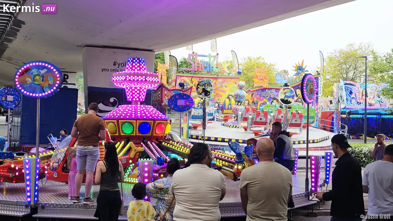 1 Mei Kermis Genk Belgie 2025