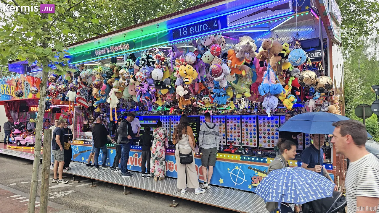 1 Mei Kermis Genk Belgie 2025