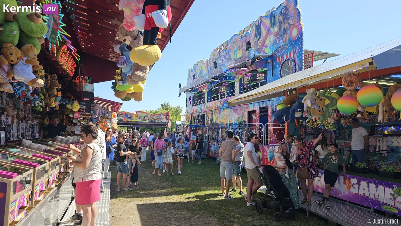 Kermis Lutlommel Belgie 2025