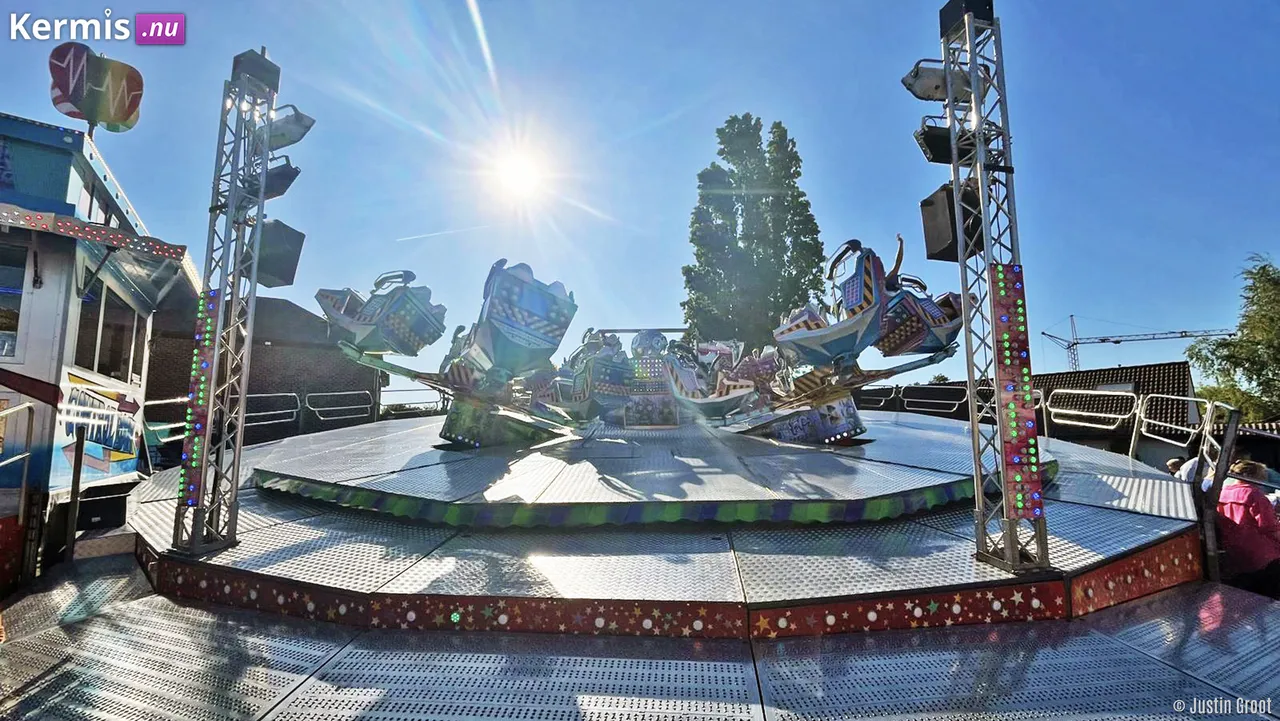 Kermis Lutlommel Belgie 2025