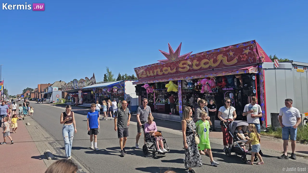 Kermis Lutlommel Belgie 2025