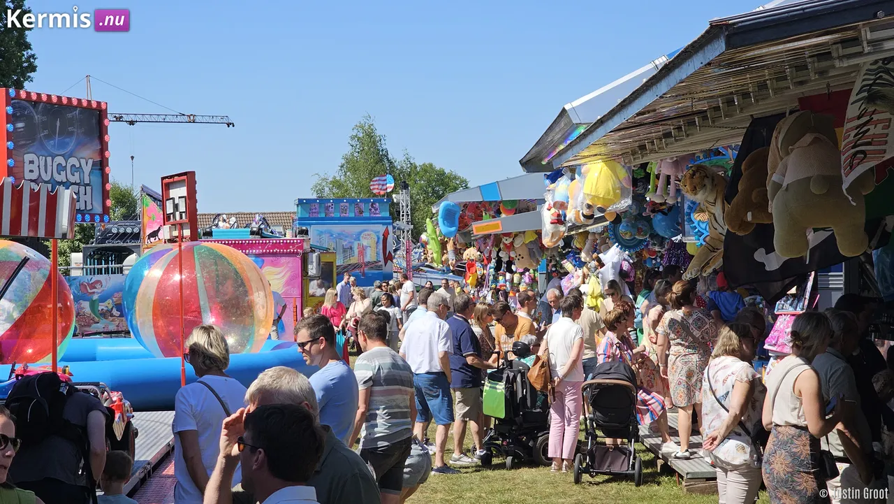 Kermis Lutlommel Belgie 2025