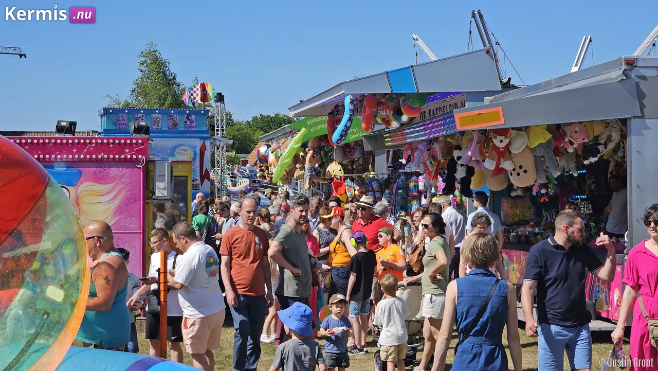 Kermis Lutlommel Belgie 2025