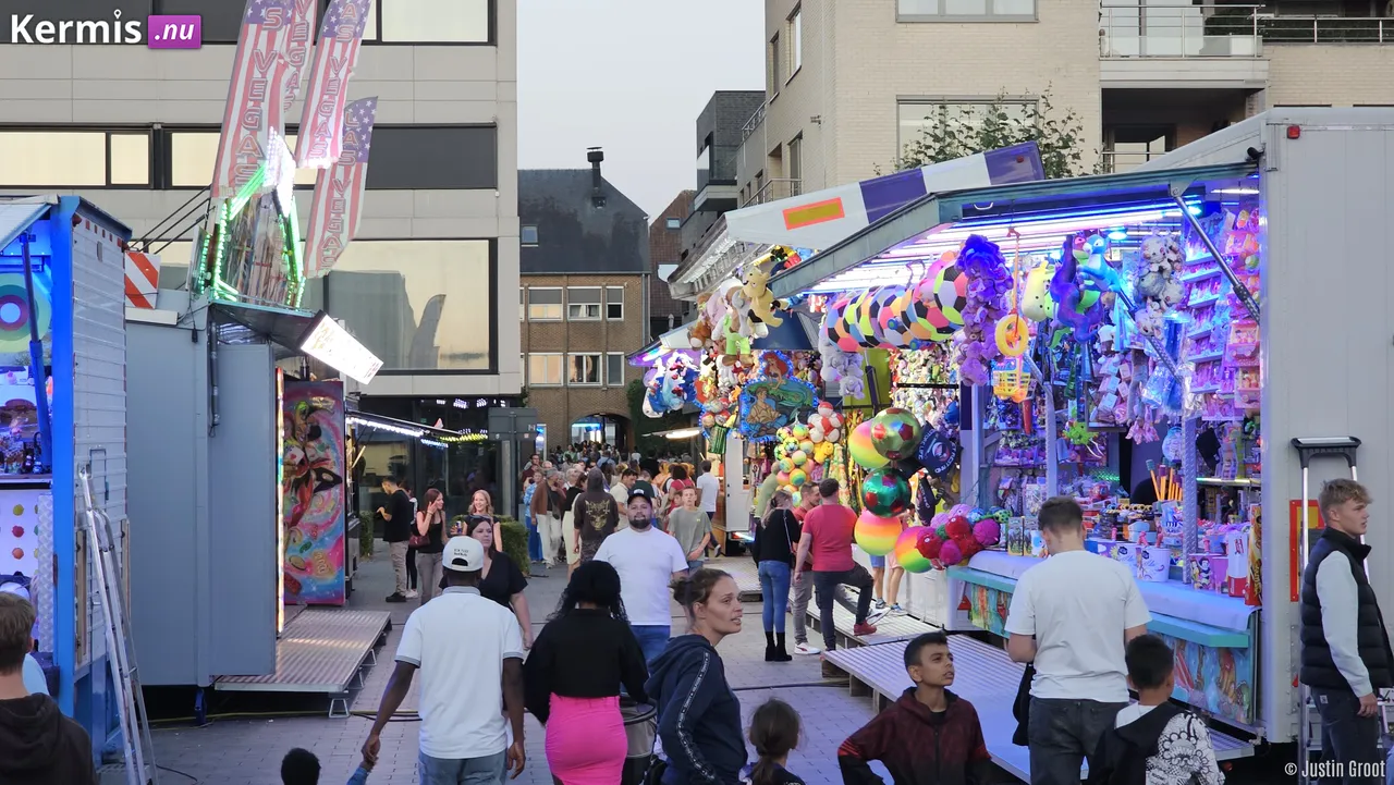 Kermis Lommel Belgie 2025