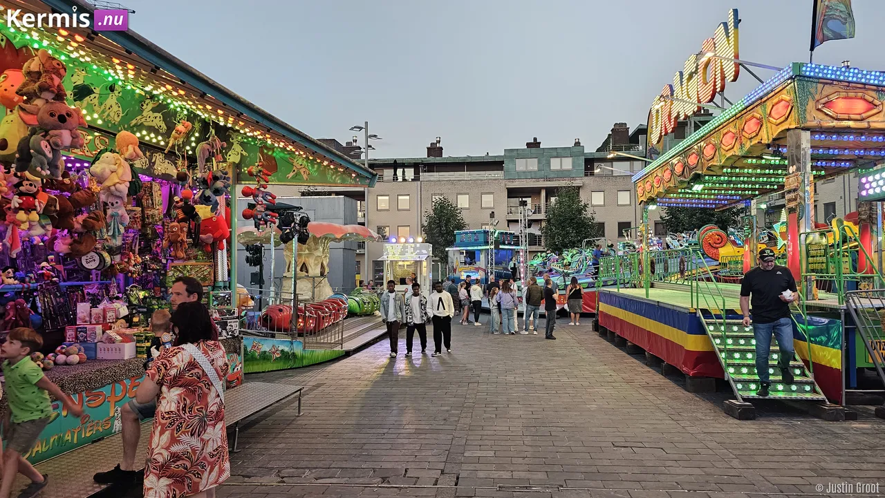 Kermis Lommel Belgie 2025