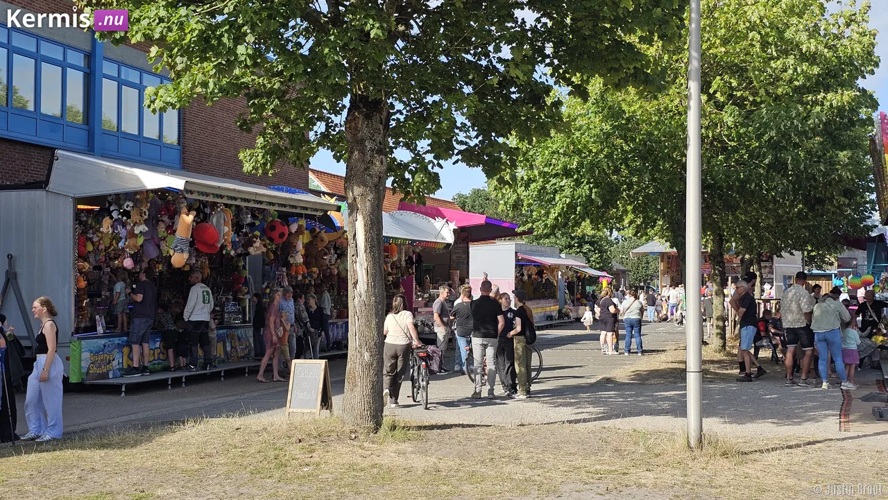 Kermis Lommel Kerkhoven Belgie 2025