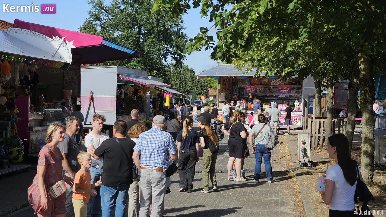 Kermis Lommel Kerkhoven Belgie 2025