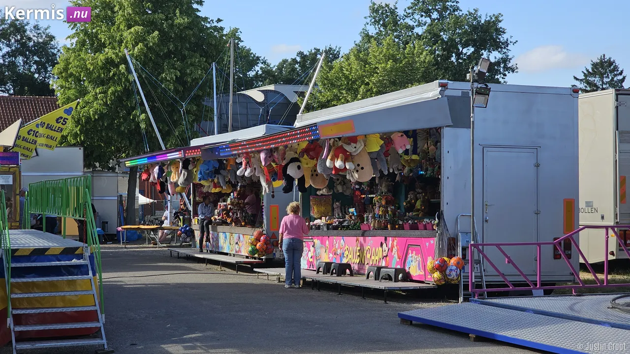 Kermis Lommel Kerkhoven Belgie 2025