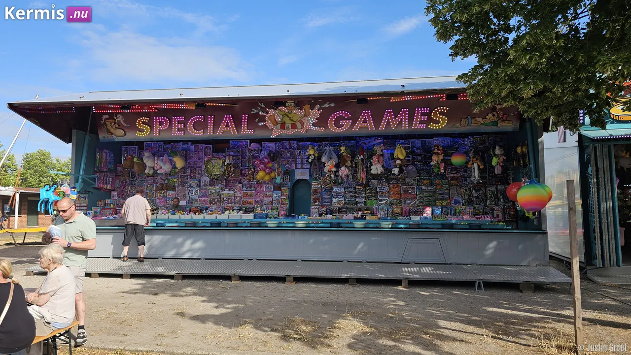 Kermis Lommel Kerkhoven Belgie 2025